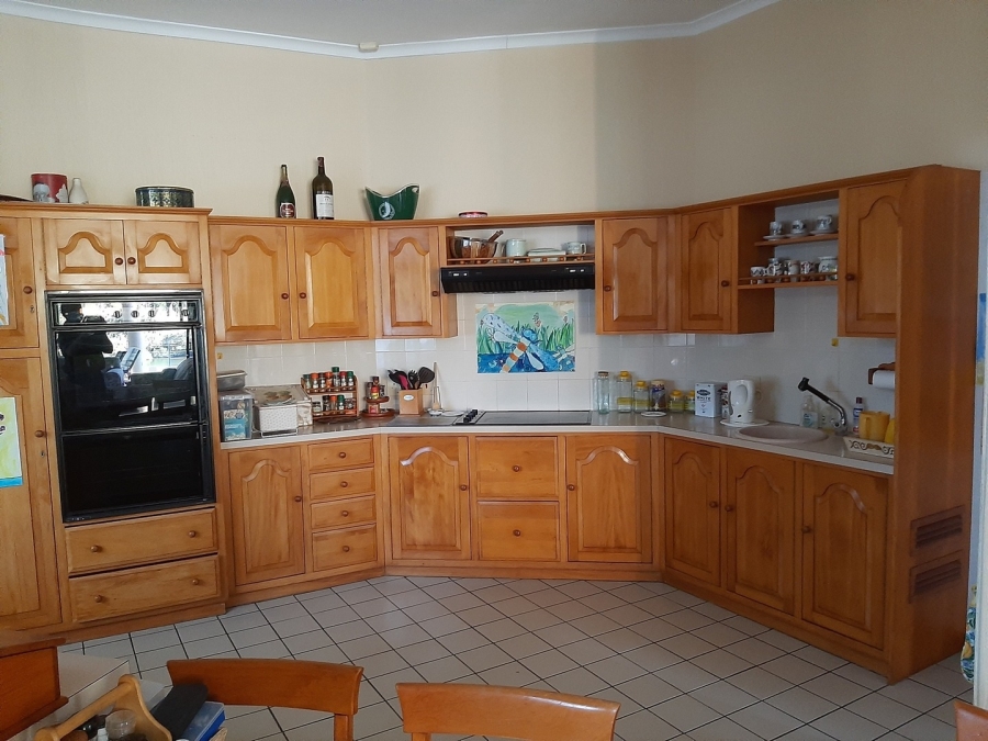 5 Bedroom Property for Sale in Nahoon Valley Park Eastern Cape